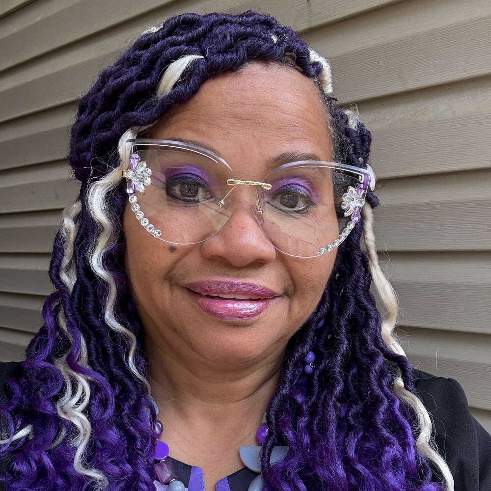 Meet your Posher, Marie michelle